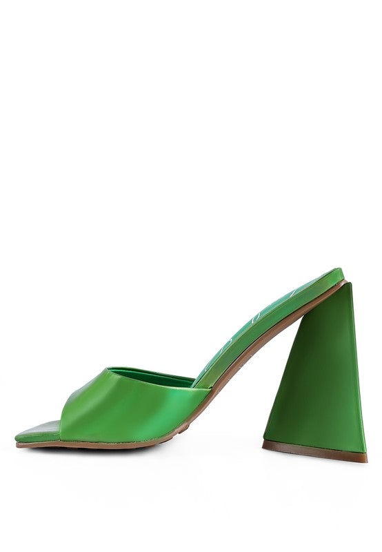 TRIANGULAR BLOCK HEEL SANDALS